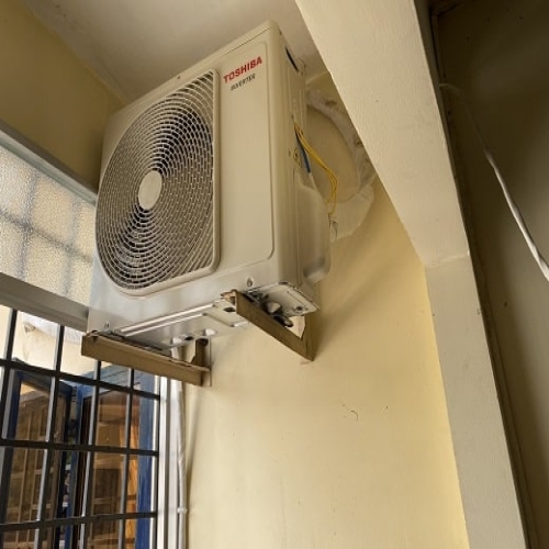 Máy Lạnh Toshiba Inverter 1 Hp RAS-H10H4KCVG-V