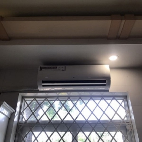Máy Lạnh Treo Tường LG Inverter 1 HP V10API1