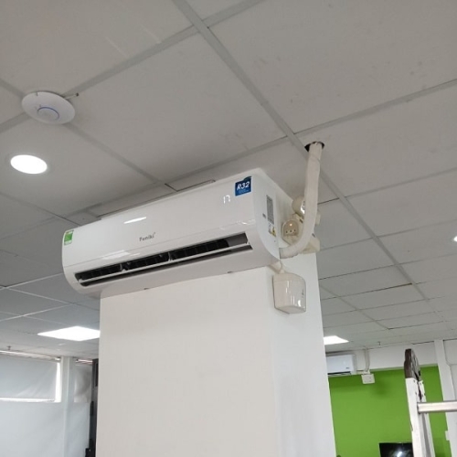 Máy lạnh Funiki HSC18TMU công suất 2 HP gas R32