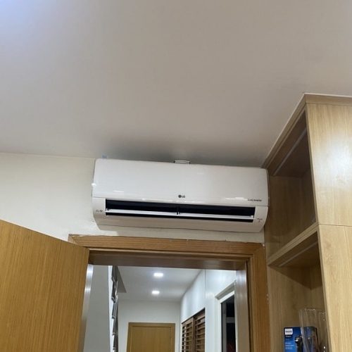 Máy Lạnh Treo Tường LG Inverter 2 HP V18API1