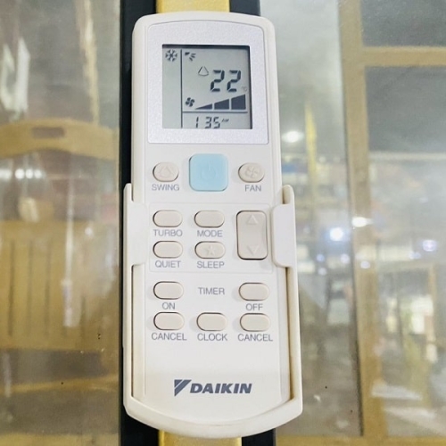 Máy lạnh tủ đứng 3hp Daikin FVRN71BXV1