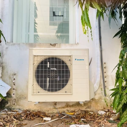Máy lạnh âm trần Daikin  5.5 Hp FCNQ48MV1 