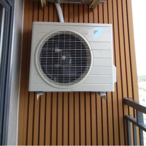 Máy Lạnh Daikin Treo Tường model 2023 FTF35XAV1V 1.5 Hp
