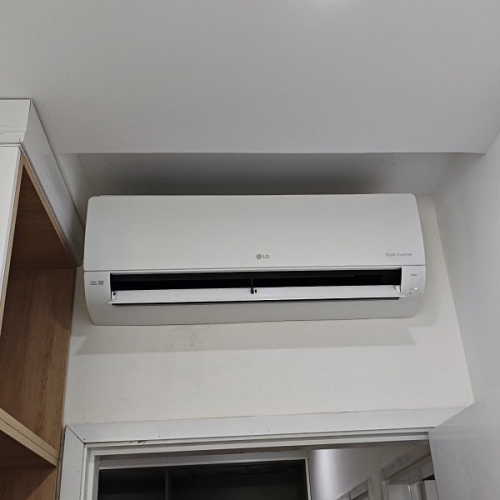 Máy Lạnh LG Inverter 2 HP V18WIN1-Model  mới 2024