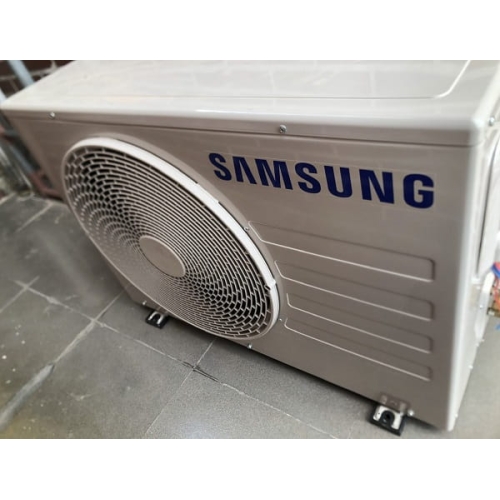 Máy lạnh âm trần (cassette) SAMSUNG 2.5 HP AC071NN4SEC/EA