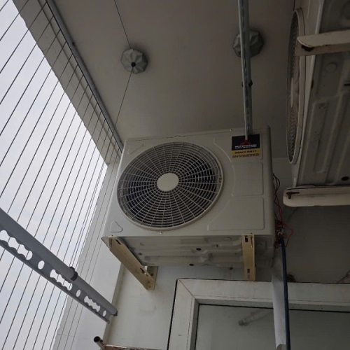 Máy Lạnh Treo Tường Mitsubishi Heavy 1.5 HP SRK13YZP-W5 Inverter