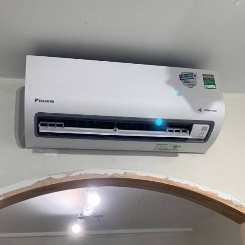 Máy lạnh Daikin Inverter 2 HP FTKF50ZVMV model 2025