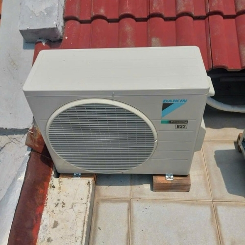 Máy lạnh Daikin Inverter 2 HP FTKF50ZVMV model 2025