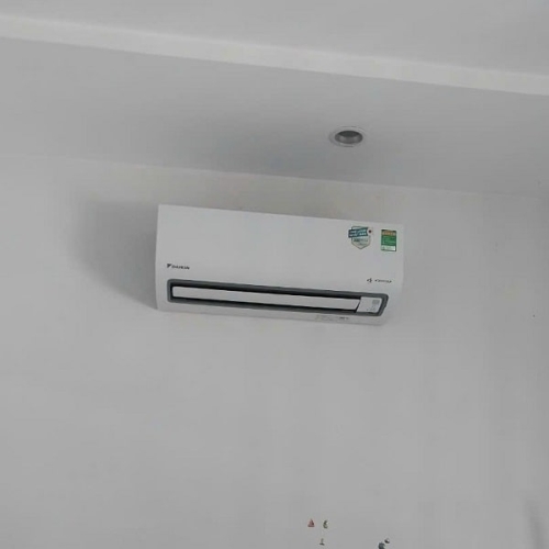 Máy lạnh Daikin Inverter 1.5 HP FTKF35ZVMV model 2025