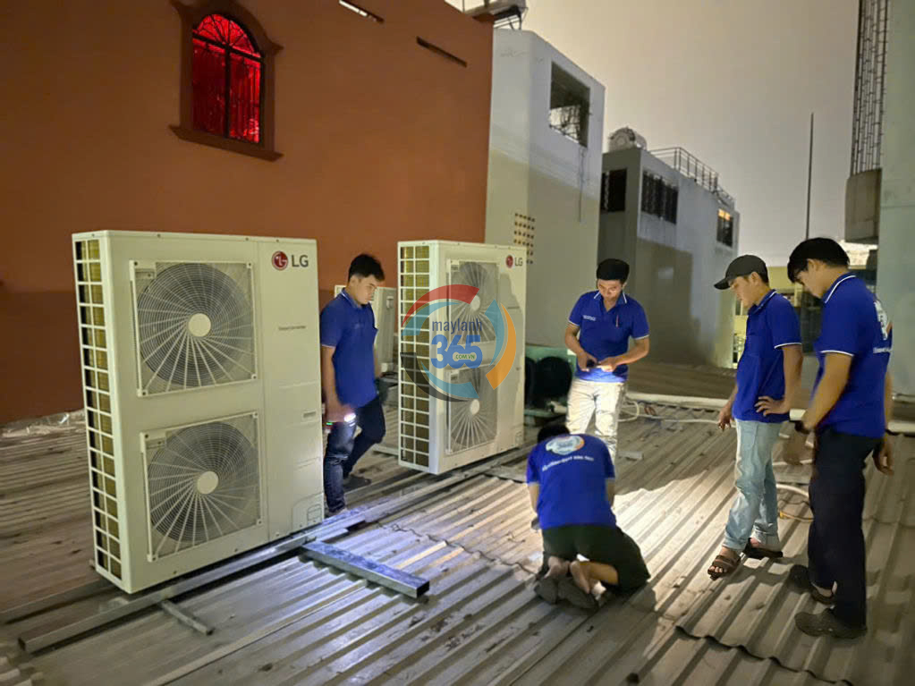 thi-cong-cong-trinh-may-lanh-tu-dung-lg-10-hp-tai-quan-6