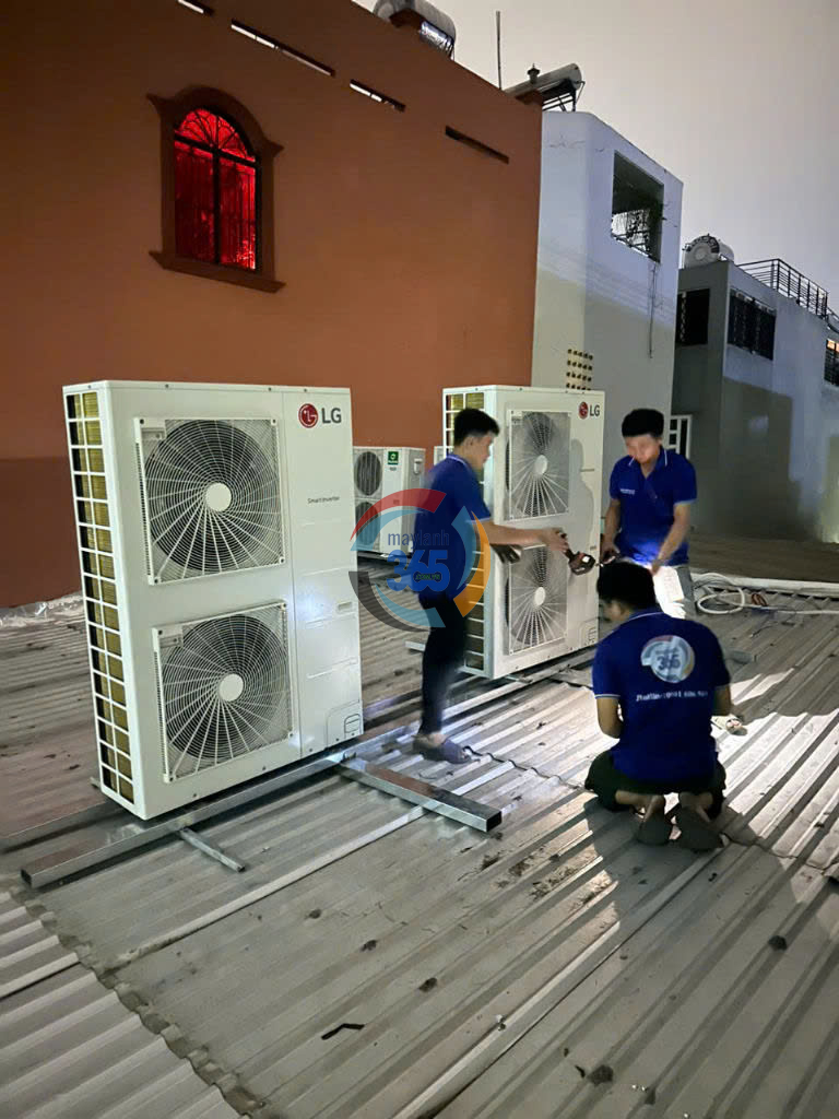 thi-cong-cong-trinh-may-lanh-tu-dung-lg-10-hp-tai-quan-6